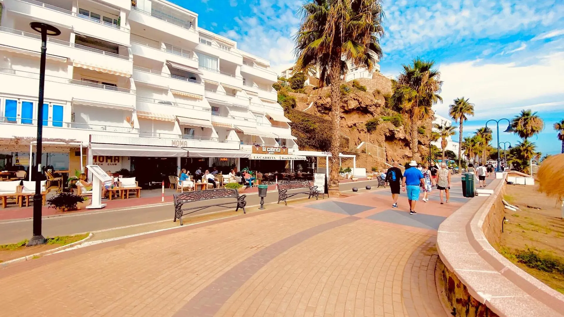 Zeus Apartment Torremolinos